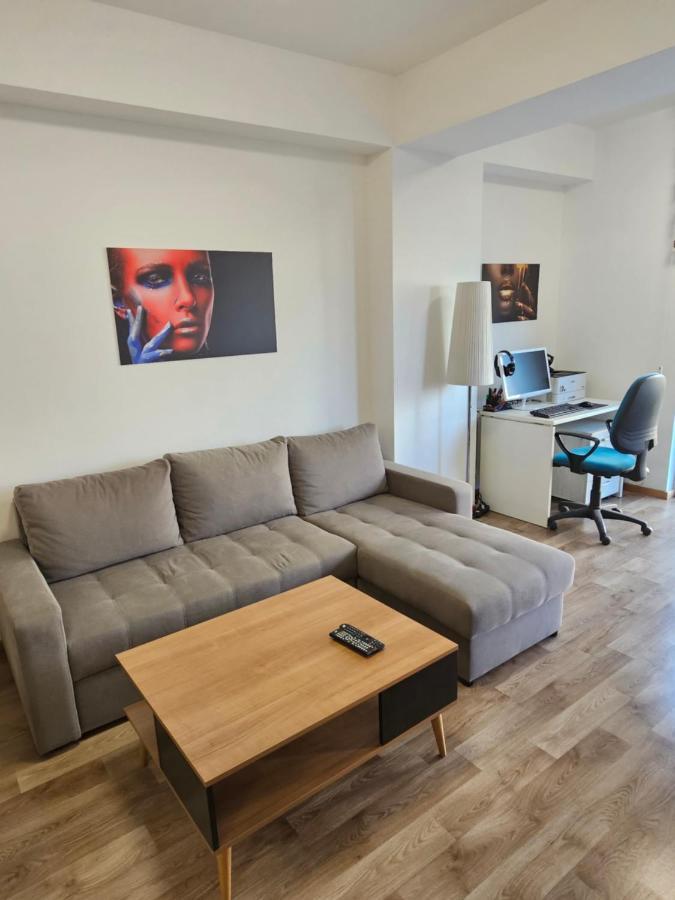 סקופיה Eva'S Premium Apartments מראה חיצוני תמונה